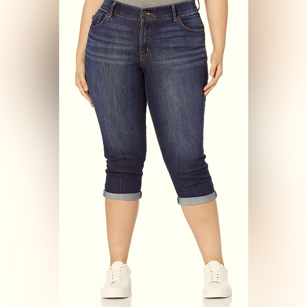 Lee flex motion plus size crop jeans size 24w